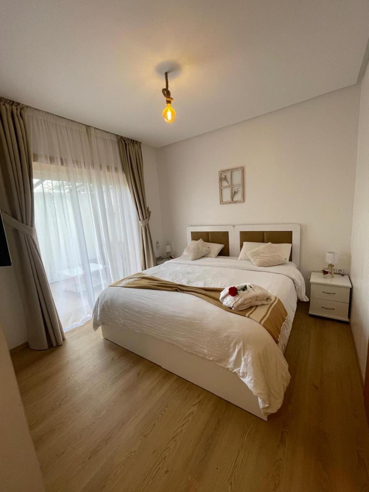 Appartement De Luxe Avec Jardin Vue Sur La Piscine Golf Securise 24H Sur 24 A 5 Minutes De L Aeroport Marrakesh Exteriör bild